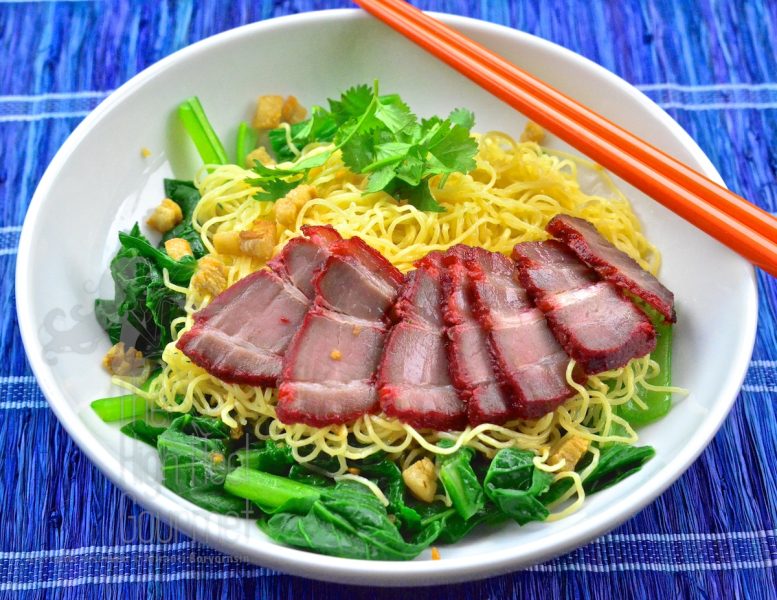 Bamee Haeng Moo Dang
